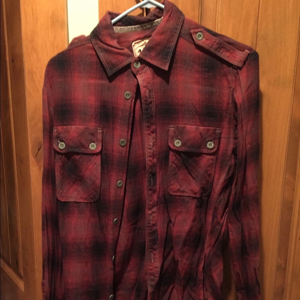 Gently used Jerimiah flannel size medium